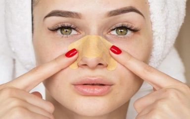 از بین بردن جوش سر سیاه بینی با خمیردندان؛ آیا واقعاً موثر است؟